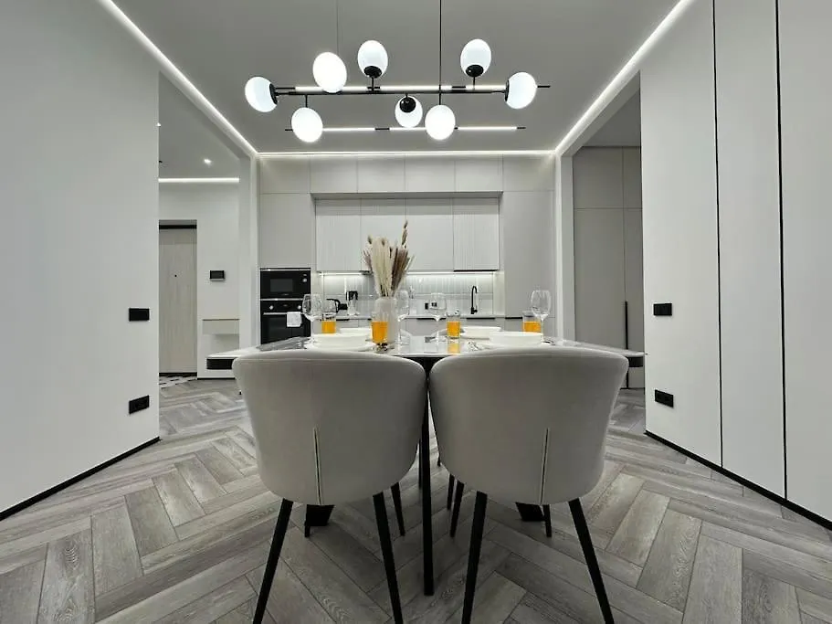 Шикарная 3 Комнатная Квартира Almaty Apartment
